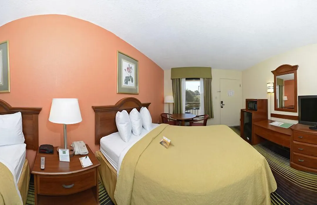 Townhouse Winston Salem - University-1